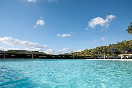 Βίλα Sleeps 4 Pool